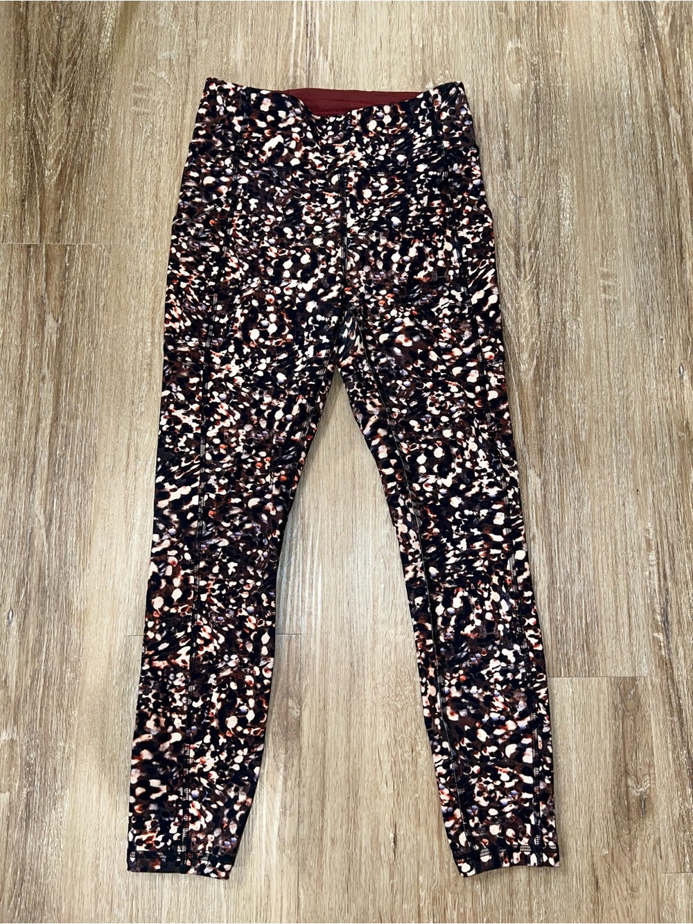 lululemon athletica | lululemon Maroon and Black Abstract Speckled Leggings